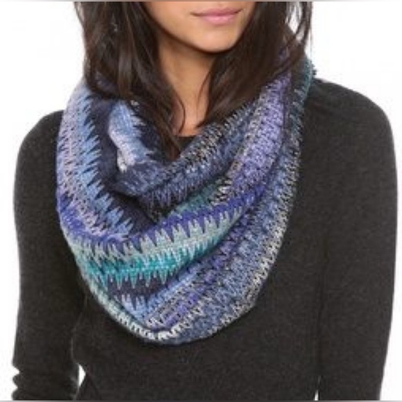 Missoni Wool Blend Classic Zig Zag Scarf in Teal & Purple, OSFM - Picture 3 of 11